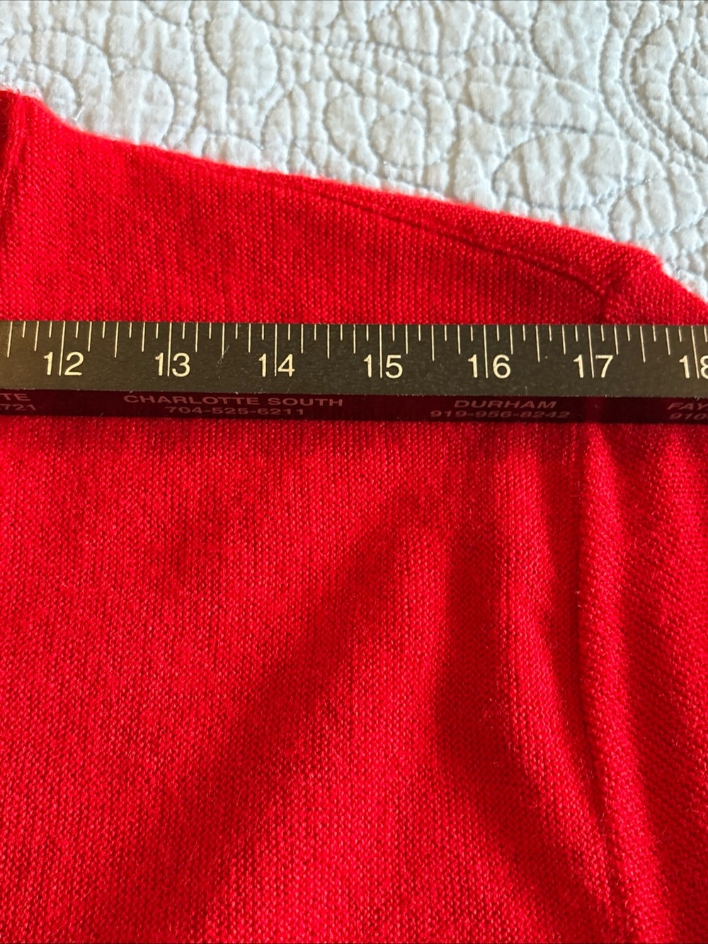Izod Men’s Bright Red V-Neck Button Cardigan Vintage - Picture 4 of 10